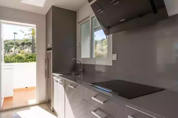 Flat 60m² in Italy, Lanzo d'Intelvi. Priced at 350000€ rent photo-8