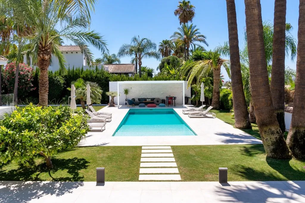 Villa 405m² in Portugal, Oeirash. Priced at 4200000€ rent photo-3