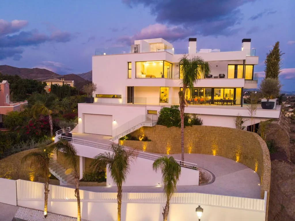 Villa 405m² in Portugal, Oeirash. Priced at 4200000€ rent photo-5