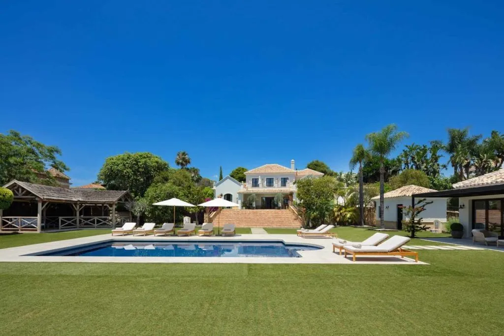 Villa 405m² in Portugal, Oeirash. Priced at 4200000€ rent photo-7