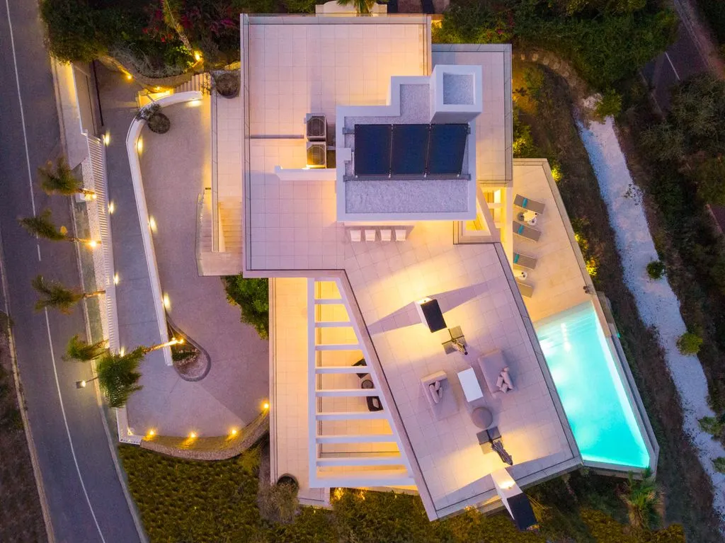 Villa 405m² in Portugal, Oeirash. Priced at 4200000€ rent photo-8