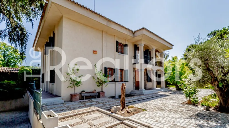 House 801m² in Portugal, Lisbon. Priced at 2341243£ rent photo-6