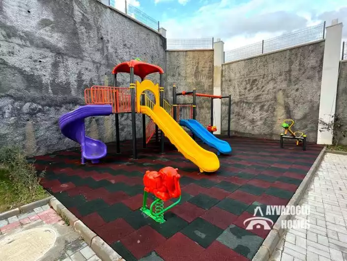 Flat 166m² in Cyprus, Karaagach. Priced at 300000€ rent photo-12