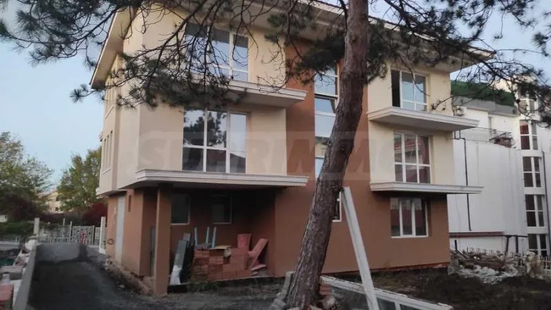 House 480m² in Bulgaria, Burgas. Priced at 485591£ rent photo-4