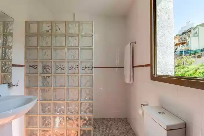 Townhouse 103m² in Italy, Lanzo d'Intelvi. Priced at 220000€ rent photo-11