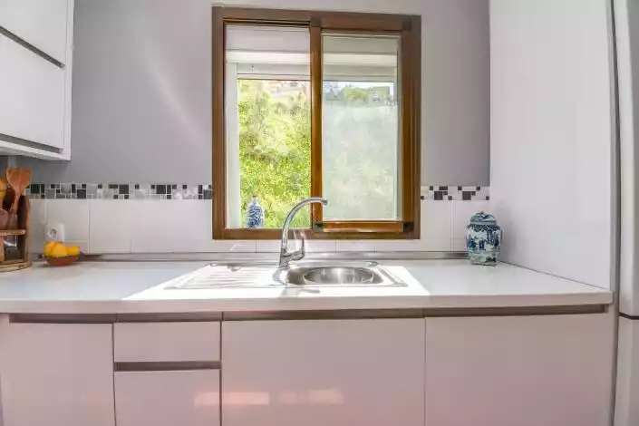 Townhouse 103m² in Italy, Lanzo d'Intelvi. Priced at 220000€ rent photo-18