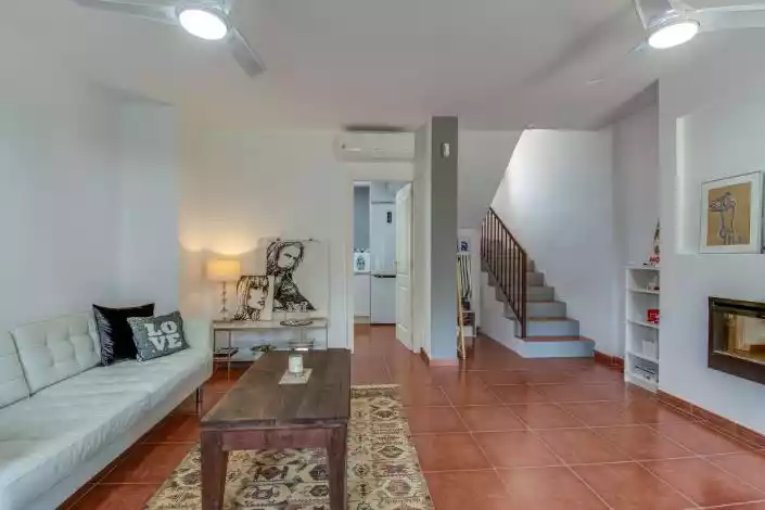 Townhouse 103m² in Italy, Lanzo d'Intelvi. Priced at 220000€ rent photo-24