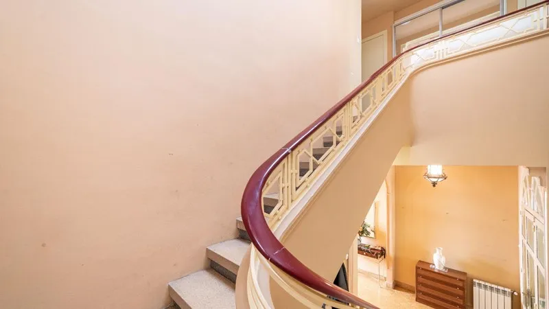 House 280m² in Portugal, Kaldash da Rainha. Priced at 737058£ rent photo-2