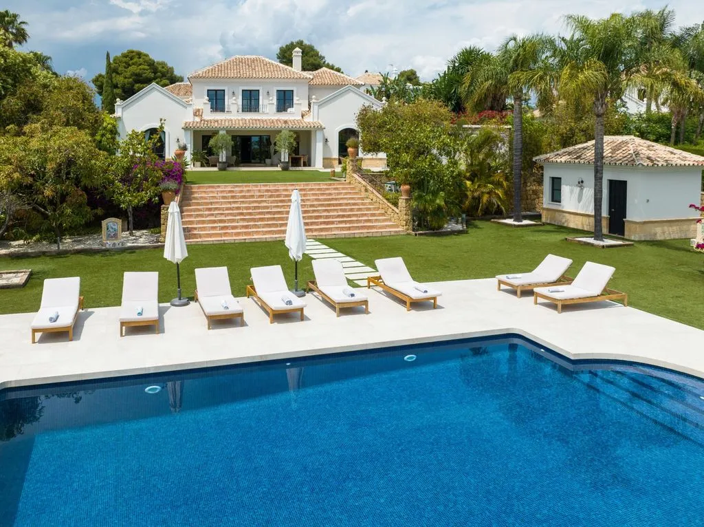 Villa 405m² in Portugal, Oeirash. Priced at 4200000€ rent photo-1