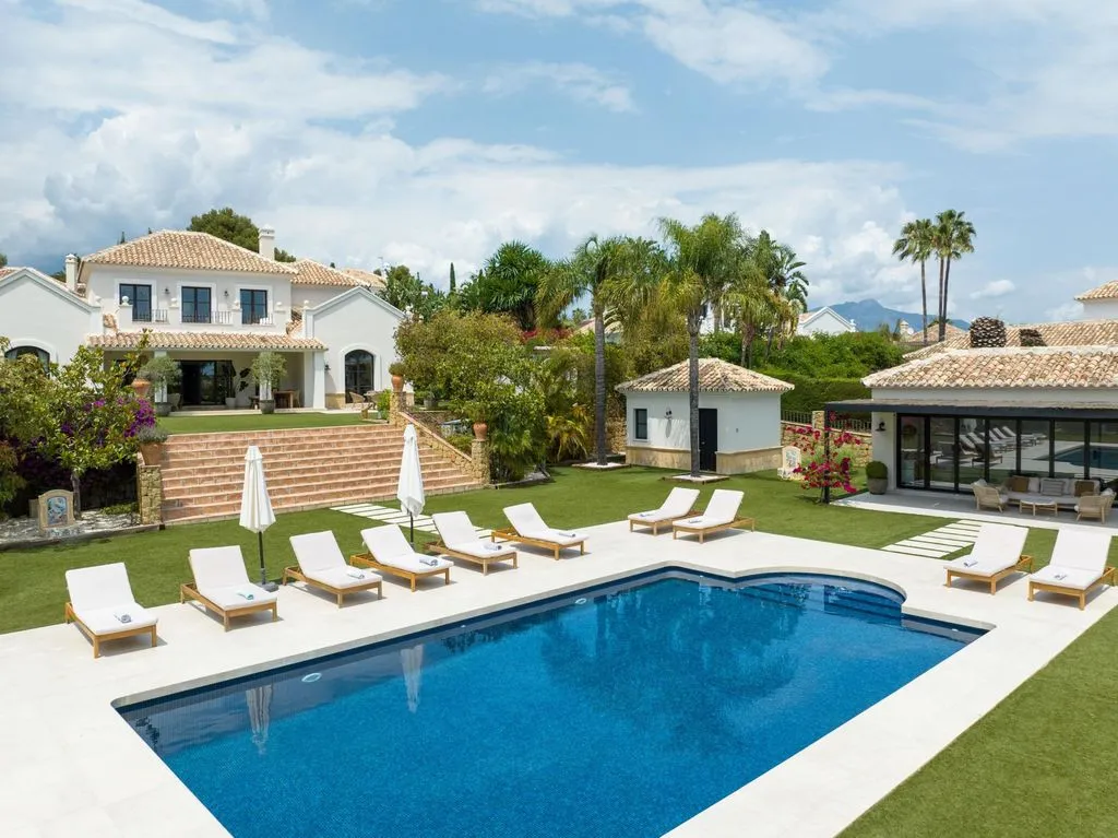 Villa 405m² in Portugal, Oeirash. Priced at 4200000€ rent photo-3
