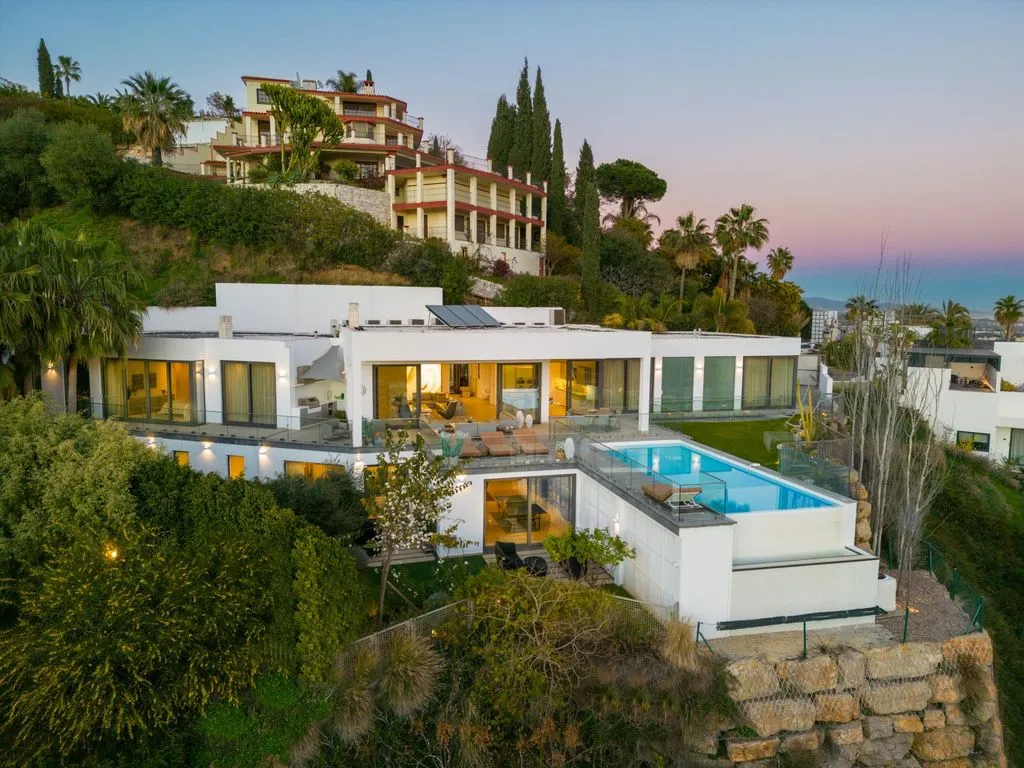 Villa 740m² in Portugal, Oeirash. Priced at 5850000€ rent photo-1