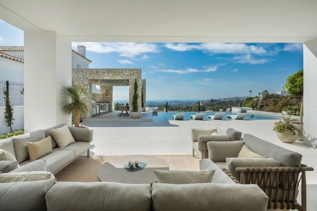 Villa 641m² in Portugal, Oeirash. Priced at 6350000€ rent photo-10