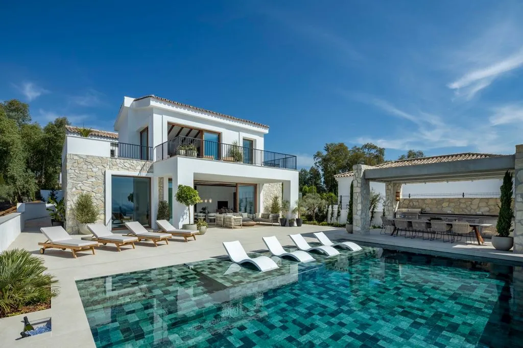 Villa 641m² in Portugal, Oeirash. Priced at 6350000€ rent photo-13