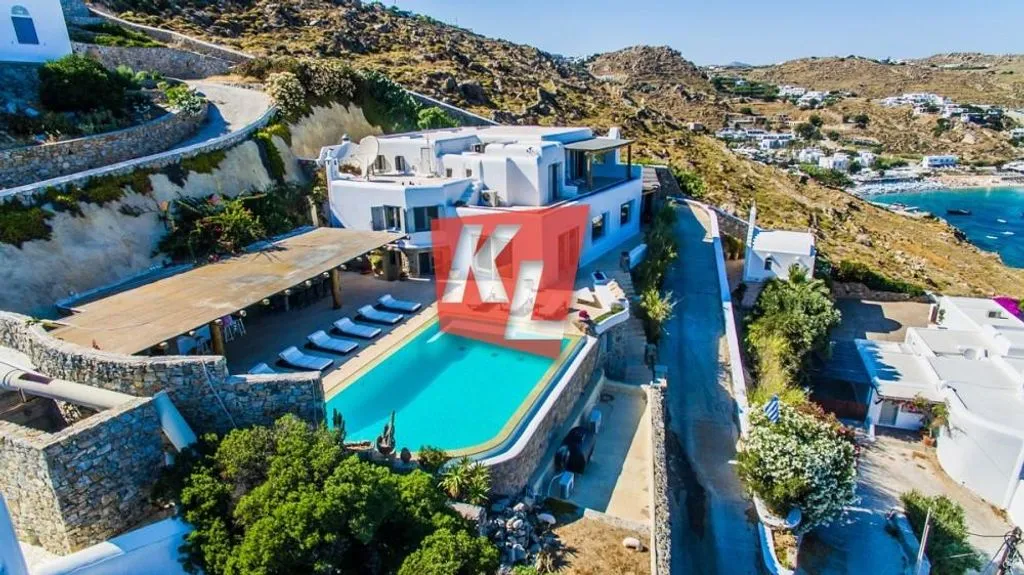 House 590m² in Greece, Mykonos. Priced at 5000000€ rent photo-4