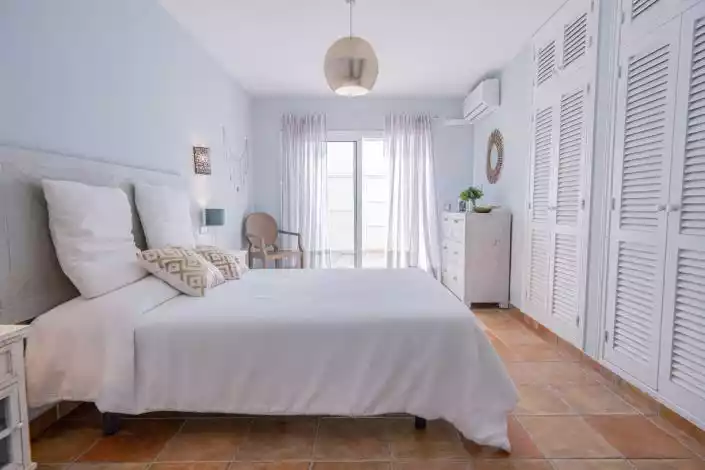 Townhouse 79m² in USA, Southbury. Priced at 276000€ rent photo-25