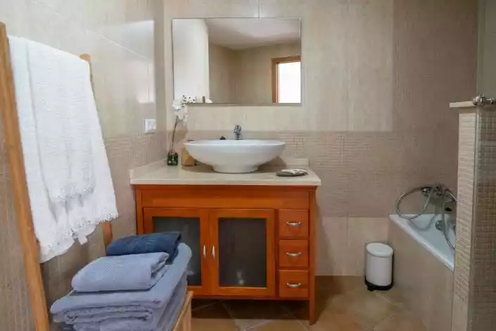Townhouse 79m² in USA, Southbury. Priced at 276000€ rent photo-32