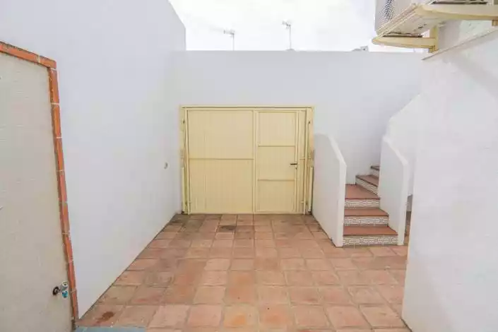 Townhouse 79m² in USA, Southbury. Priced at 276000€ rent photo-45