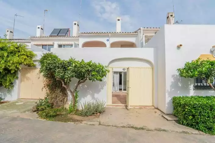 Townhouse 79m² in USA, Southbury. Priced at 276000€ rent photo-49