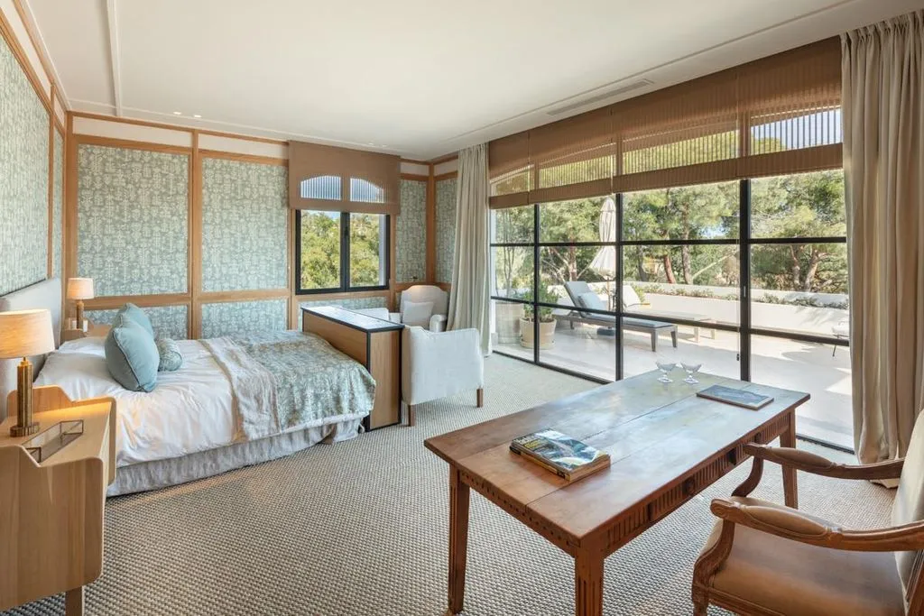 Villa 263m² in Portugal, Oeirash. Priced at 3395000€ rent photo-2