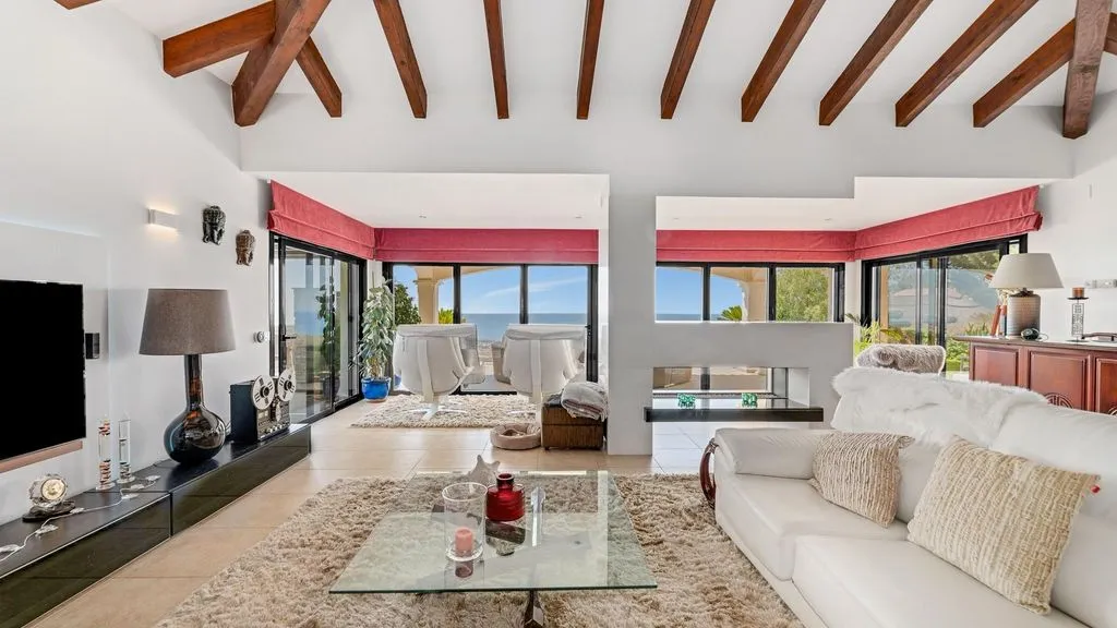 Villa 263m² in Portugal, Oeirash. Priced at 3395000€ rent photo-3