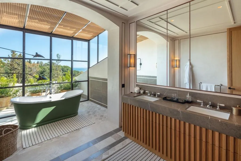 Villa 263m² in Portugal, Oeirash. Priced at 3395000€ rent photo-18