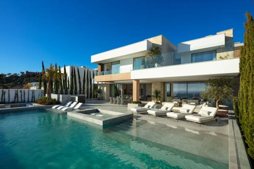 Villa 787m² in Portugal, Oeirash. Priced at 8950000€ rent photo-5