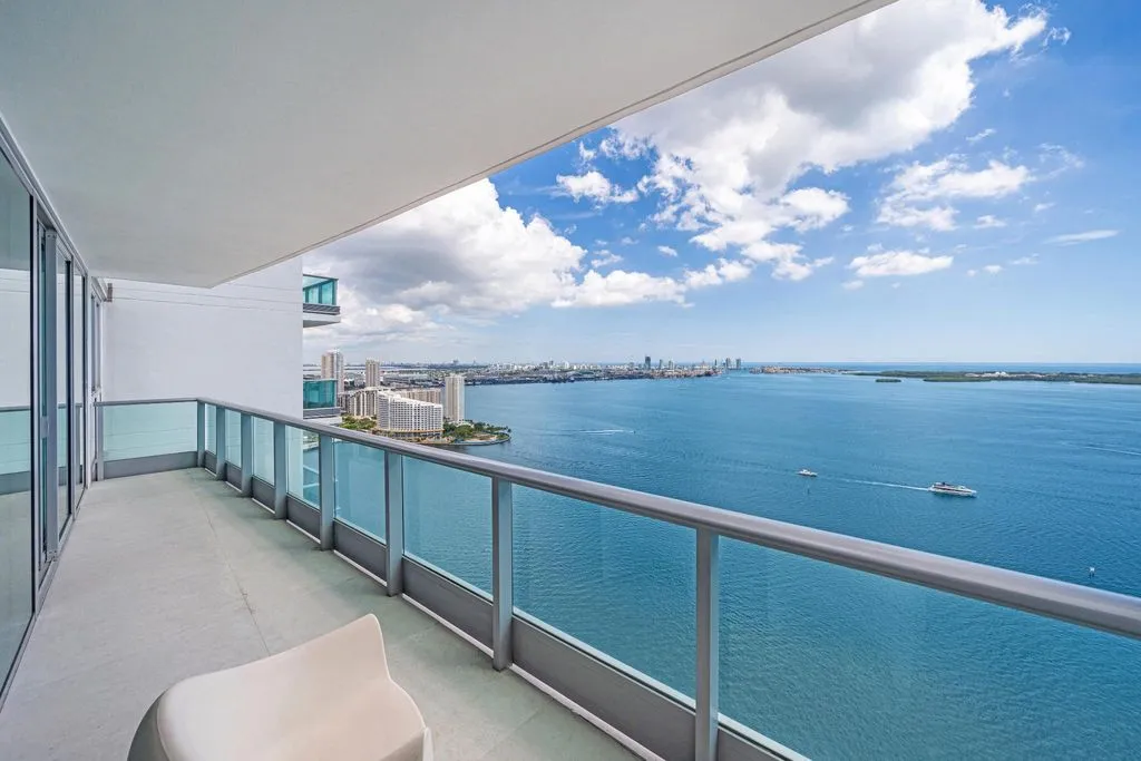 Flat 160m² in USA, Miami. Priced at 13740€ rent photo-5