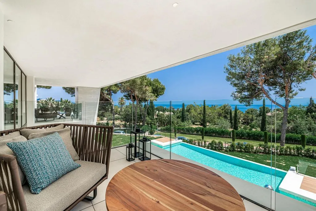 Villa 1072m² in Spain, Marbella. Priced at 45000€ rent photo-6