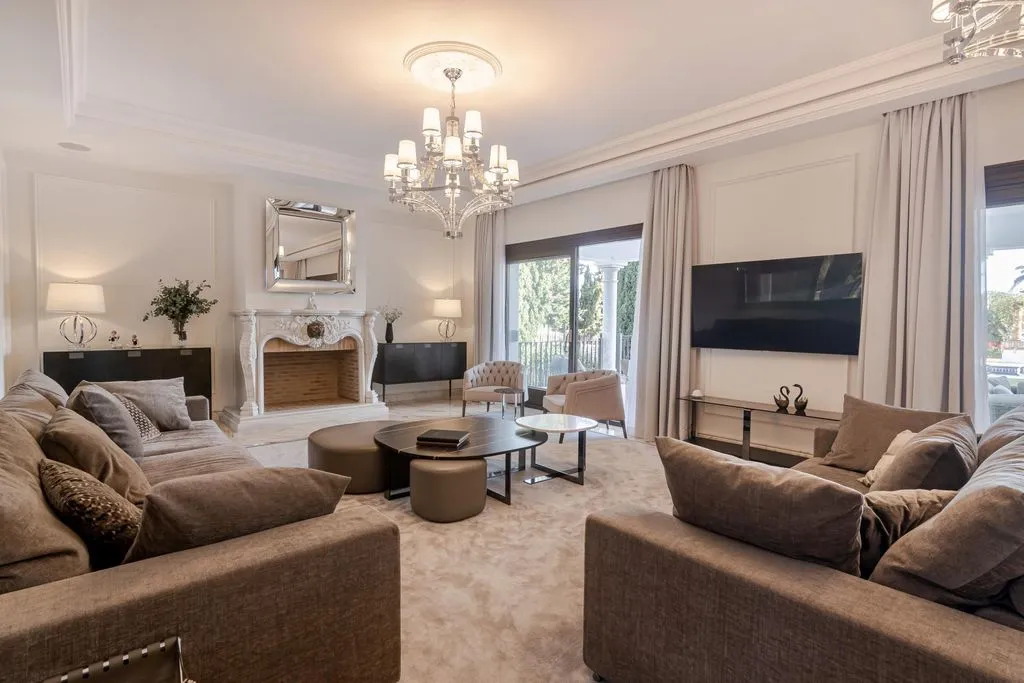 Villa 1072m² in Spain, Marbella. Priced at 45000€ rent photo-7