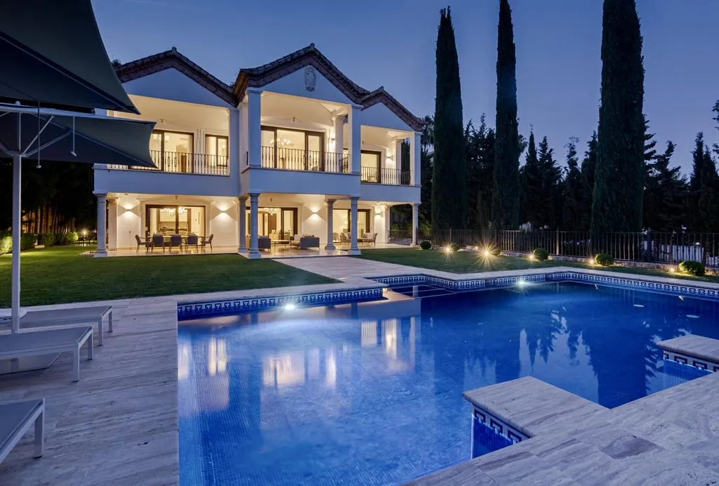 Villa 1072m² in Spain, Marbella. Priced at 45000€ rent photo-10