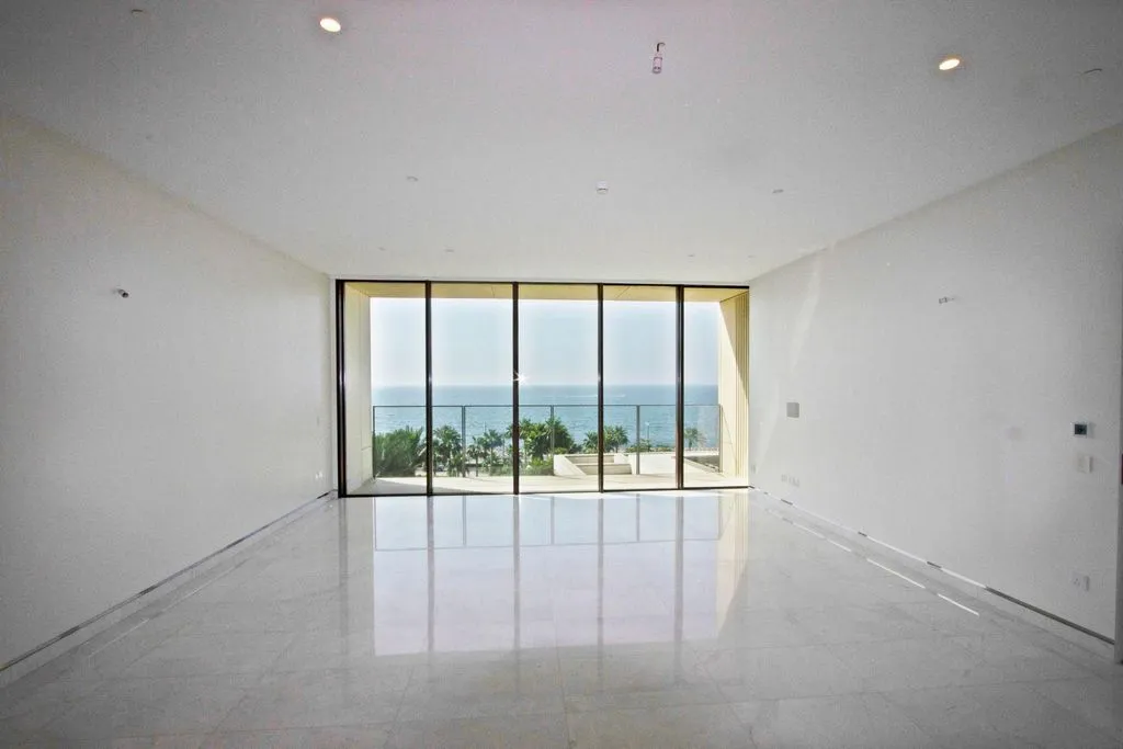 Flat 149m² in UAE, Dubai. Priced at 51340€ rent photo-2
