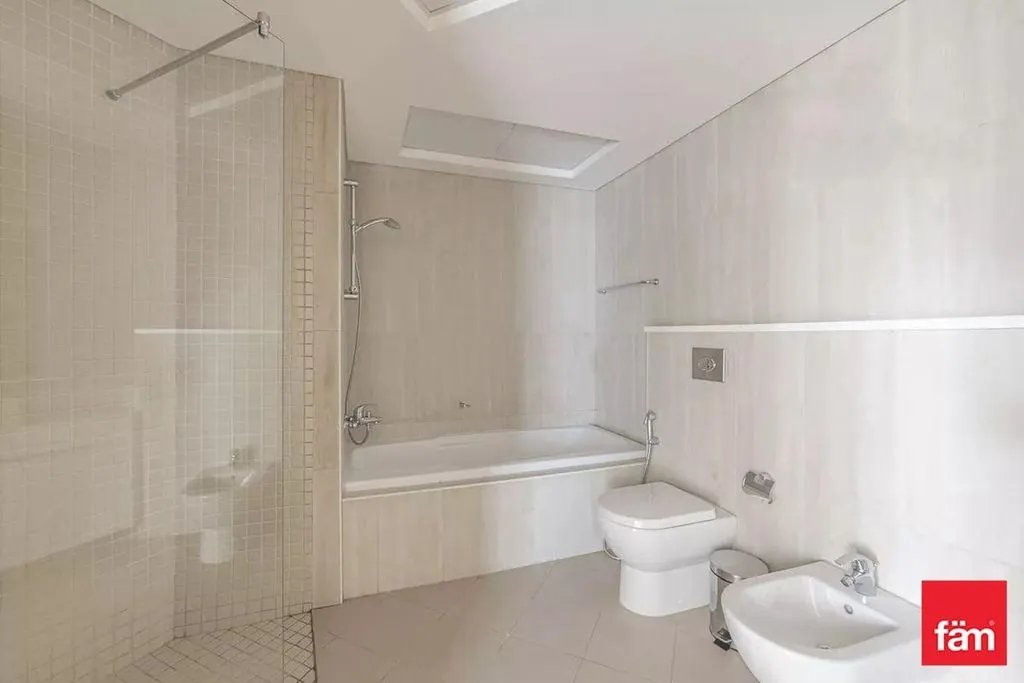 Flat 149m² in UAE, Dubai. Priced at 51340€ rent photo-6