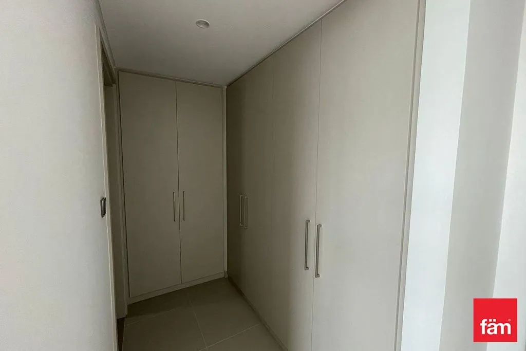 Flat 156m² in UAE, Dubai. Priced at 50090€ rent photo-2