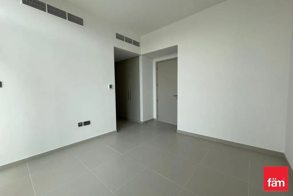 Flat 156m² in UAE, Dubai. Priced at 50090€ rent photo-3