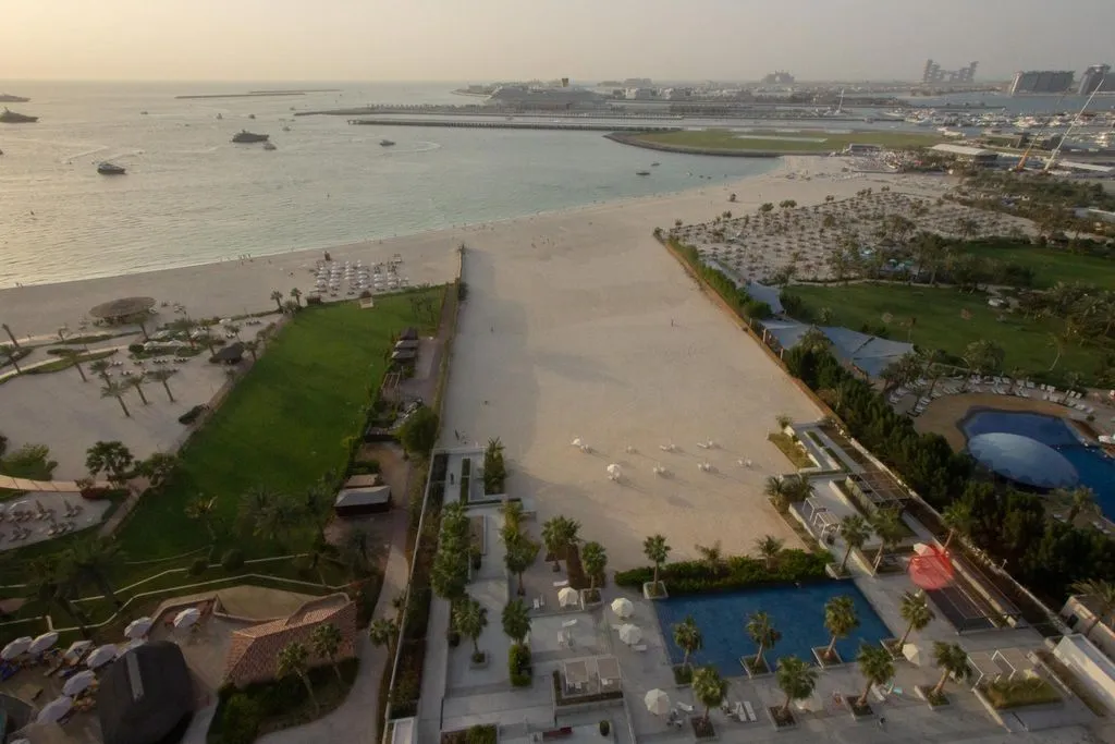 Flat 156m² in UAE, Dubai. Priced at 50090€ rent photo-5