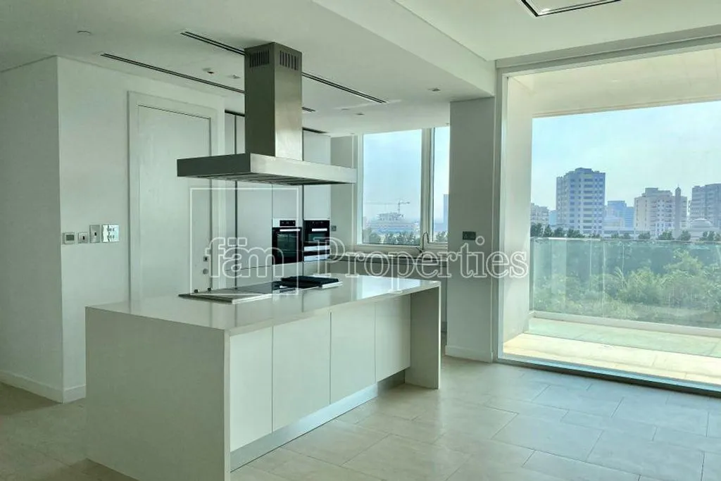 Flat 156m² in UAE, Dubai. Priced at 50090€ rent photo-10