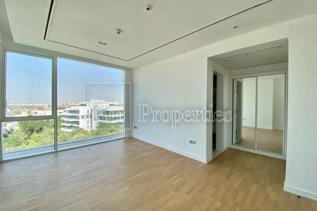 Flat 156m² in UAE, Dubai. Priced at 50090€ rent photo-22