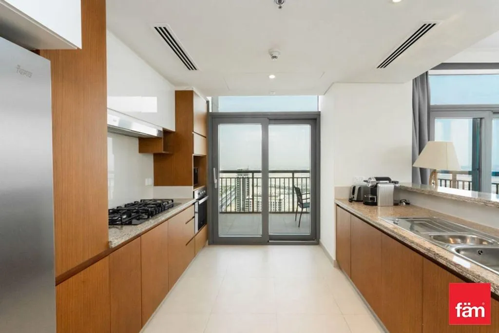 Flat 156m² in UAE, Dubai. Priced at 50090€ rent photo-23