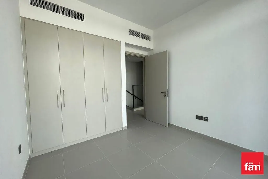 Flat 156m² in UAE, Dubai. Priced at 50090€ rent photo-30
