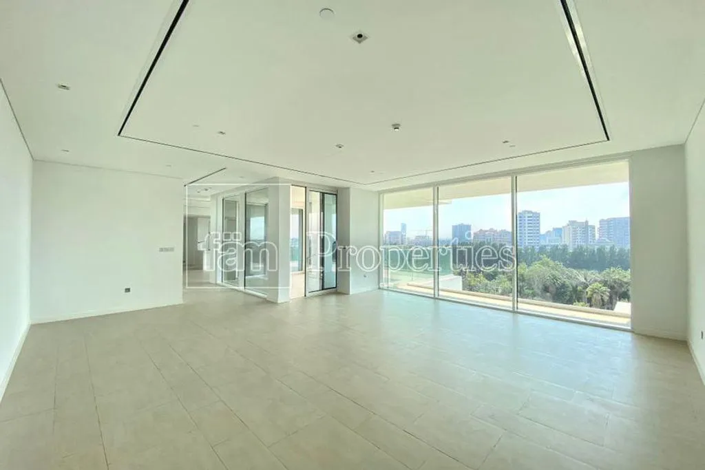 Flat 156m² in UAE, Dubai. Priced at 50090€ rent photo-32