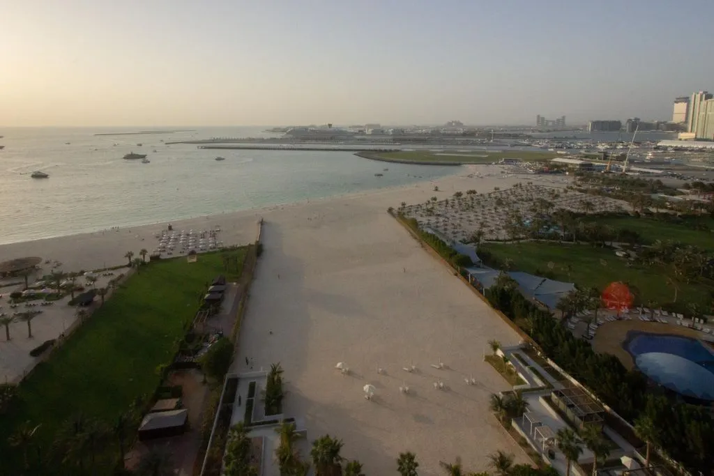 Flat 156m² in UAE, Dubai. Priced at 50090€ rent photo-34