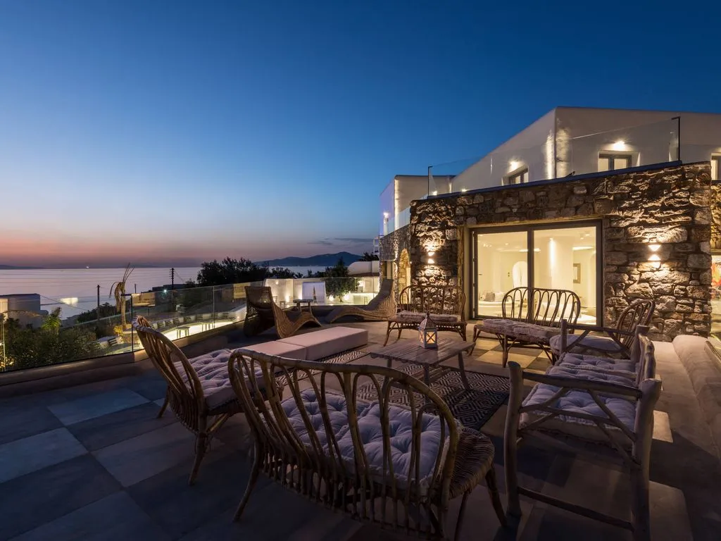 Villa 270m² in Greece, Mykonos. Priced at 1800€ rent photo-1