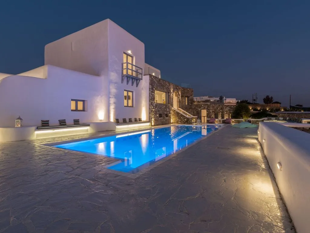 Villa 270m² in Greece, Mykonos. Priced at 1800€ rent photo-12