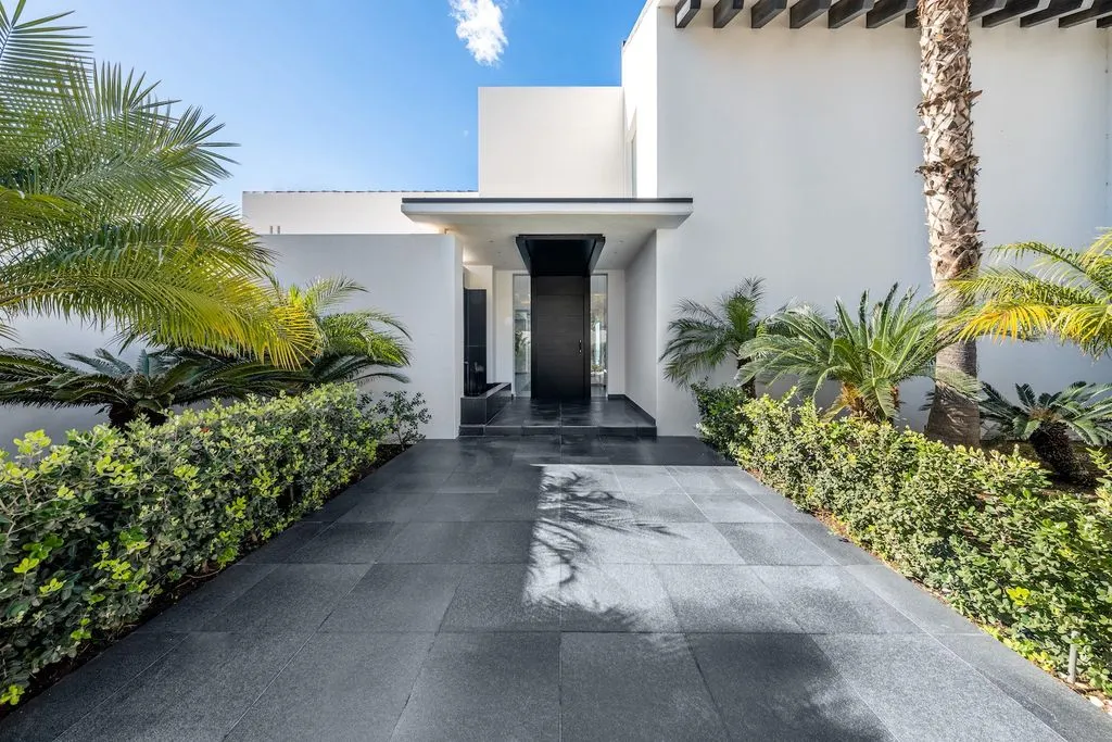 Villa 581m² in Portugal, Oeirash. Priced at 4295000€ rent photo-5