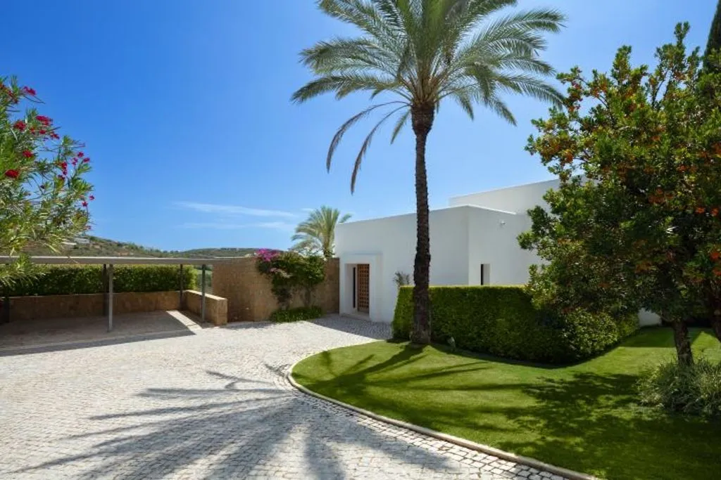 Villa 500m² in Portugal, Oeirash. Priced at 5695000€ rent photo-9