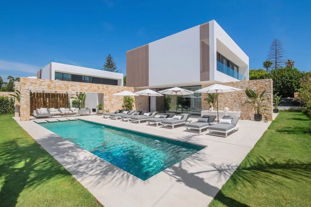 Villa 500m² in Portugal, Oeirash. Priced at 5695000€ rent photo-22