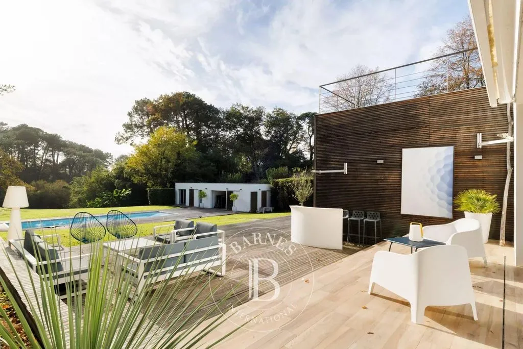 House 450m² in Italy, Cannara. Priced at 4800000€ rent photo-4