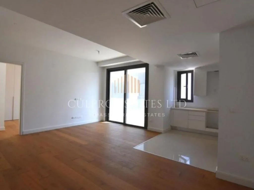 Flat 111m² in Cyprus, Limassol. Priced at 2150€ rent photo-3
