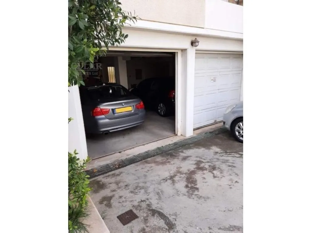 House 300m² in Cyprus, Limassol. Priced at 4000€ rent photo-6