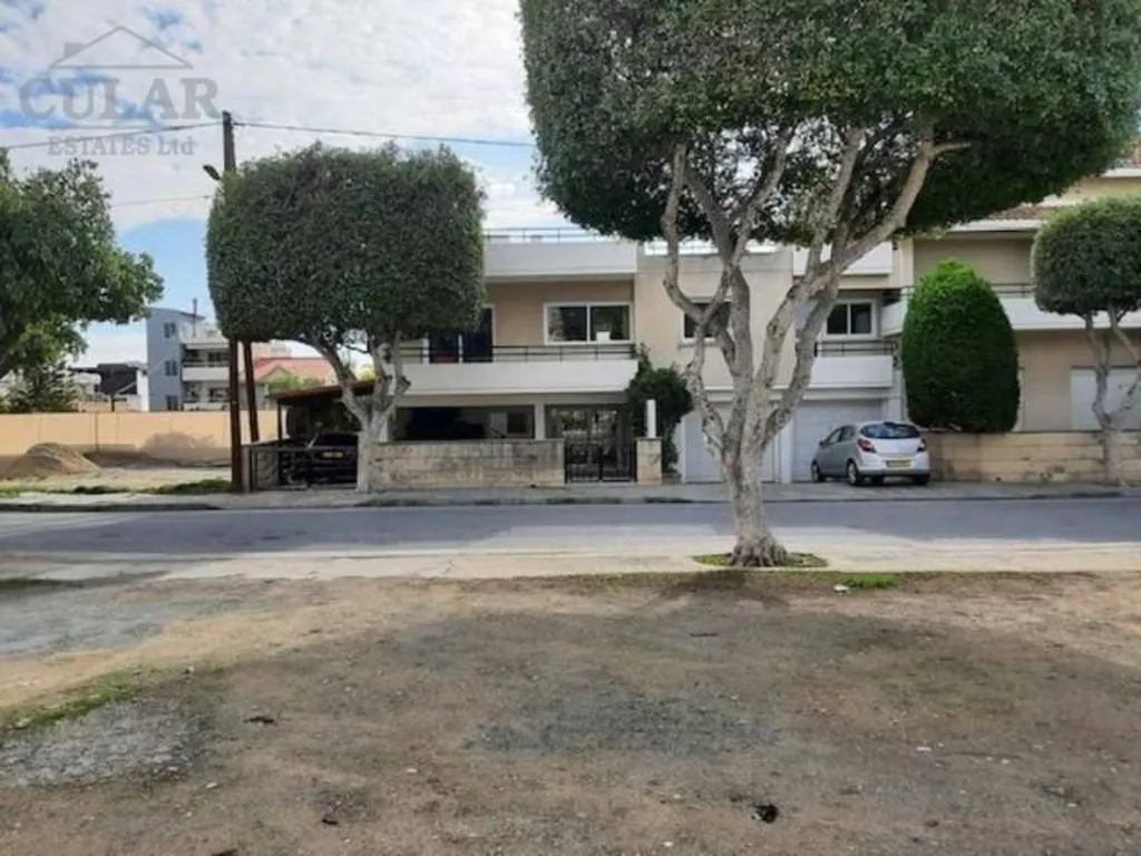 House 300m² in Cyprus, Limassol. Priced at 4000€ rent photo-8